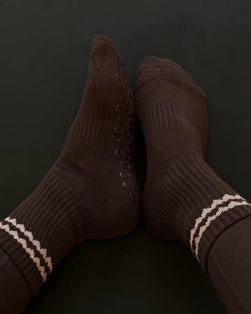 Mocha Obsession - Stylishe Grip Socks für Pilates, Yoga & Reformer
